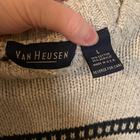 Van Heusen Beige and Black Snowflake Sweater - Picture 4 of 4